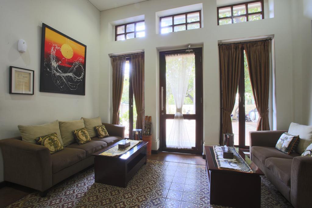 Reddoorz @ Menteng جاكرتا المظهر الخارجي الصورة