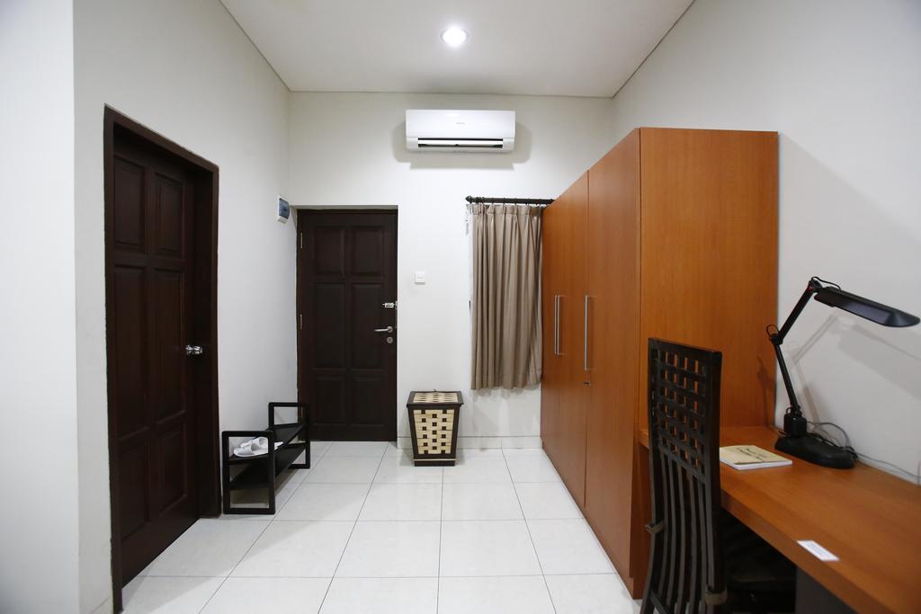 Reddoorz @ Menteng جاكرتا المظهر الخارجي الصورة