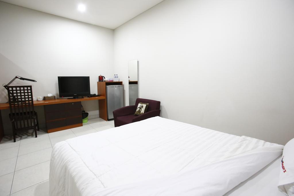 Reddoorz @ Menteng جاكرتا المظهر الخارجي الصورة